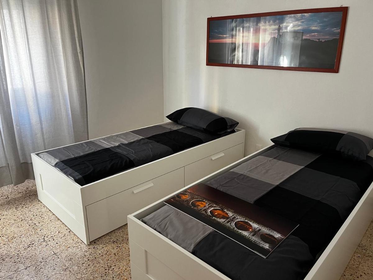 רימיני Casa Vacanze Dalla Lory מראה חיצוני תמונה
